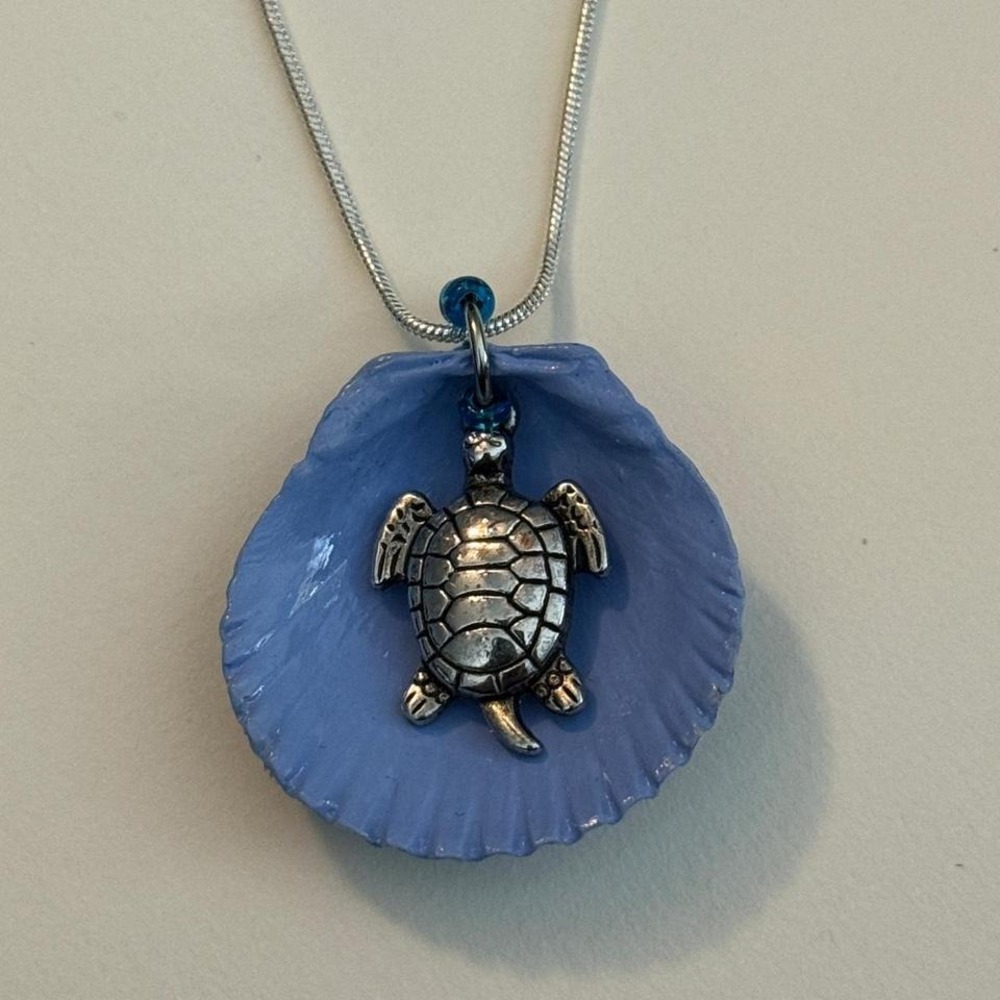 Handmade art seashell sea turtle necklace 18" chain jewelry